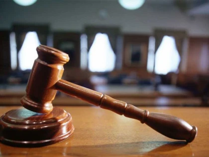 Dosarul cămătarilor a ajuns în instanță. Patru persoane au fost trimise în judecată