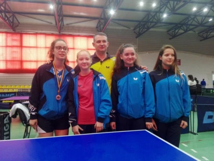 Două cadete arădene sunt la lotul naţional de tenis de masă