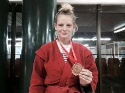 DOUĂ JUDOKA DE LA CSM ARAD, MEDALIATE MONDIALE LA SAMBO!