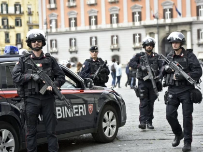 Două românce, mamă și fiică, împușcate mortal în Italia