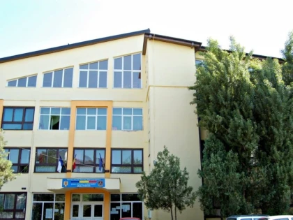 Două școli din municipiul Arad vor fi reabilitate termic