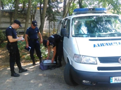 Două traficante de țigări au fost prinse în Piața Fortuna