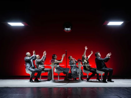 Două vernisaje și o premieră în deschiderea primei secțiuni a Festivalului Internațional de Teatru Nou – Arad 2025
