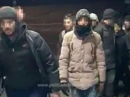 Douăzeci şi cinci de cetăţeni sirieni, depistaţi la frontiera de vest