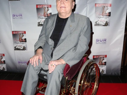 Dramă în industria porno: Larry Flynt, fondatorul revistei Hustler, a trecut la cele veșnice