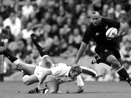 DRAMA IN SPORTUL MONDIAL: JONAH LOMU S-A STINS LA DOAR 40 DE ANI