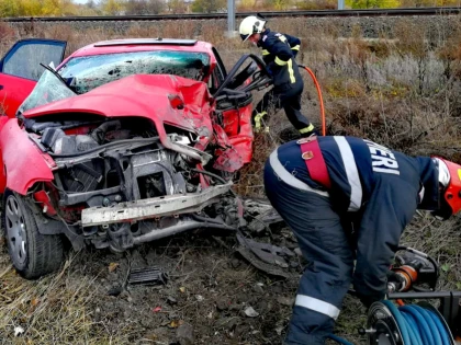 Drumul Arad - Șofronea e blocat din cauza unui accident rutier