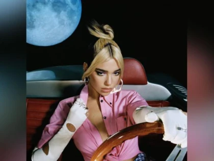 Dua Lipa lansează noul album 'Future Nostalgia'