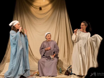 „Dumnezeu iubește”, la Teatrul de Vară