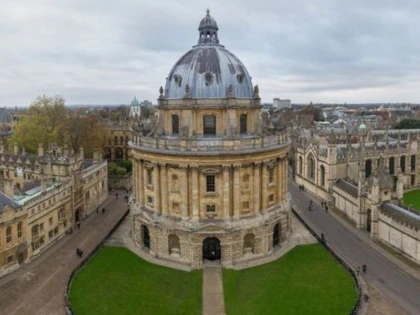 DUPA 800 DE ANI, PRESTIGIOASA UNIVERSITATE OXFORD FACE O SCHIMBARE ISTORICA