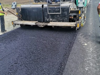 După mijlocul lunii se va circula pe asfalt proaspăt între Arad și Horia