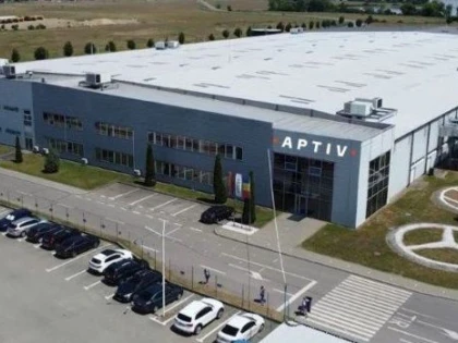 E oficial: Fabrica APTIV Ineu se închide, 900 de oameni vor fi disponibilizați