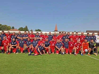 Echipele de old boys de la FC Bihor și UTA au jucat în memoria lui Dumitru Burescu