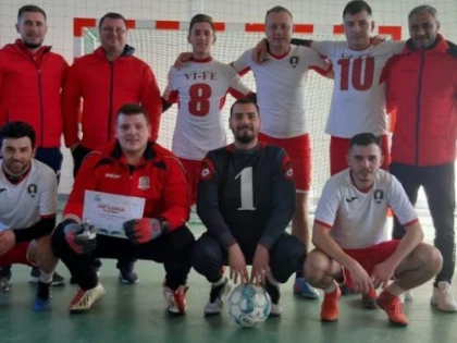 Echipele din Felnac şi Hălmagiu, finaliste judeţene la futsal