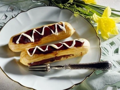 ECLER CU CIOCOLATA ALBA SI CIOCOLATA NEAGRA