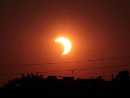 ECLIPSA PARTIALA DE SOARE, UN SPECTACOL ASTRONOMIC RAR
