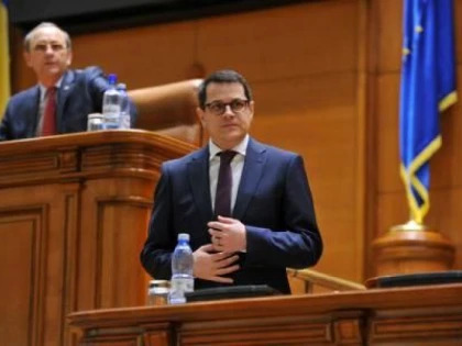 EDUARD HELLVIG A FOST VALIDAT DE PARLAMENT IN FUNCTIA DE DIRECTOR SRI