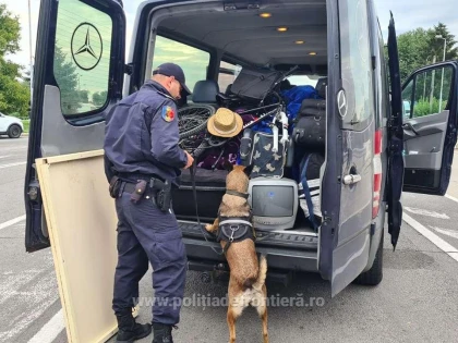 Efective mărite la graniță, pentru stoparea traficului de migranți