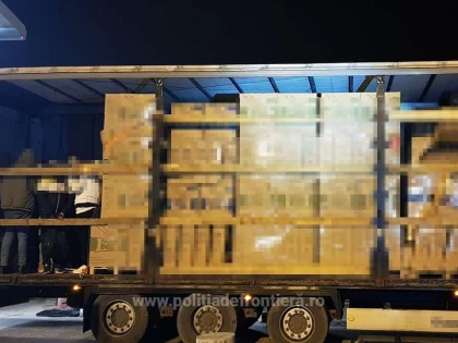 Efectul Schengen, la Nădlac: alți 59 de migranţi, găsiți ascunşi în două TIR-uri