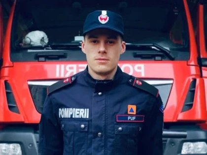 El este Darius, tânărul pompier din Arad, devenit erou după ce a salvat viața unei femei însărcinate