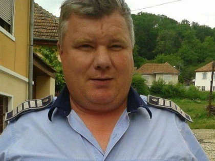 El este polițistul zilei! A salvat o familie întreagă de la înec