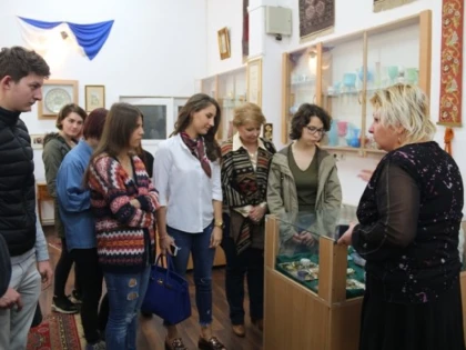 Elevi de la „Moise Nicoară” au vizitat Universitatea de Vest „Vasile Goldiș”