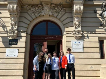 Elevii din Arad au participat la etapa națională a concursului „Securitatea și sănătatea în muncă se învață în școală și se aplică toată viața”