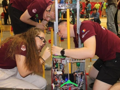 Elevii români, locul doi în lume la o competiție de robotică din SUA