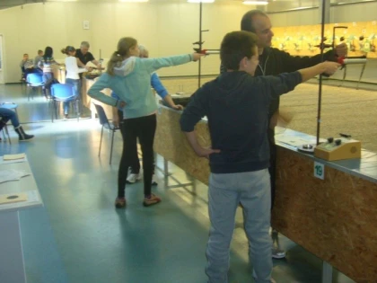 ELEVII SCOLII GIMNAZIALE NUMARUL 5 VOR SA FIE PISTOLARI DE TOP (FOTO)