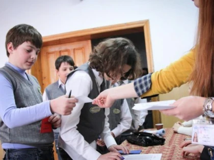 ELEVII VOR AVEA DREPT DE VOT IN SEDINTELE CONSILIULUI DE ADMINISTRATIE DIN LICEE