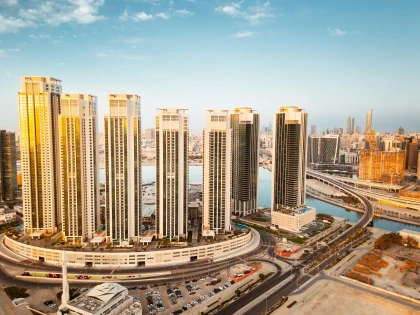 Emiratele Arabe plătesc cazarea turiștilor blocați în Dubai și Abu Dhabi. Sute de români, afectați
