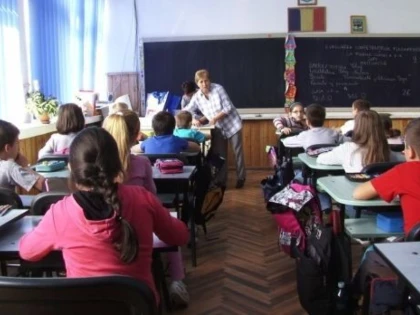 EMOȚII PENTRU ELEVII DE CLASA A VI-A. A ÎNCEPUT EVALUAREA NAȚIONALĂ