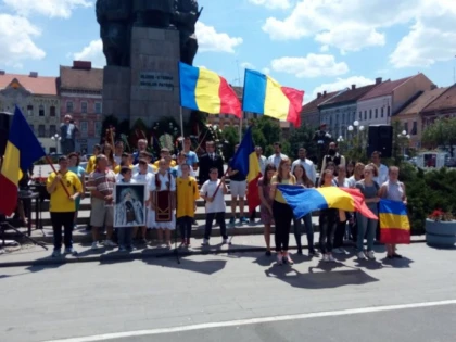 EROII NEAMULUI, COMEMORATI LA MONUMENTELE INCHINATE LOR