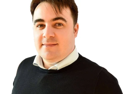 Eurodeputatul arădean Vlad Botoș va participa la summitul partidelor noi proeuropene