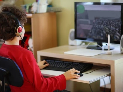 Europol avertizează: Infractorii recrutează copii pentru crime și spionaj prin intermediul jocurilor video