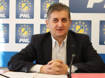 EUSEBIU PISTRU: "COMISIA EUROPEANA A RESPINS MASTERPLANUL FACUT PE GENUNCHI DE PSD”