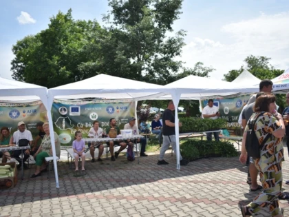 Eveniment dedicat promovării producătorilor locali desfășurat în localitatea Șofronea, județul Arad
