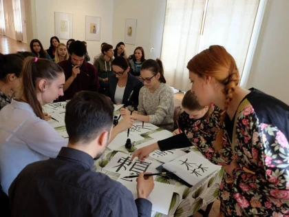 Evenimente culturale organizate de voluntari, la muzeul arădean