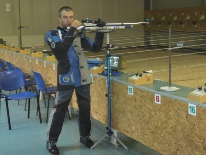 EXCLUSIV - CAMPIONUL OLIMPIC LA TIR, ALIN MOLDOVEANU, LA ARAD: „VIN SI MA ANTRENEZ AICI, DE FIECARE DATA, CU PLACERE” (FOTO)