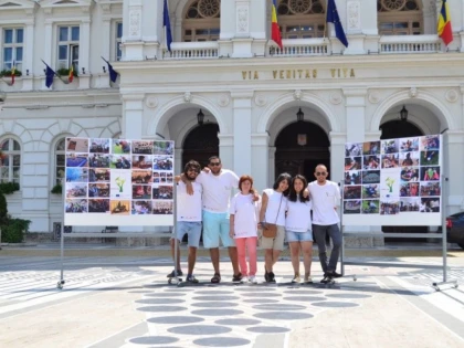 EXPIOZITIE FOTO PE PLATOUL PALATULUI ADMINISTRATIV