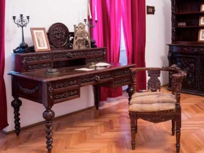 Exponatul lunii la Muzeul Memorial "Ioan Slavici și Emil Monția" Șiria este biroul de lucru al scriitorului Ioan Slavici.