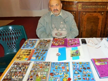 Expoziția „Istoria turismului în insigne“, în Clădirea Preparandiei