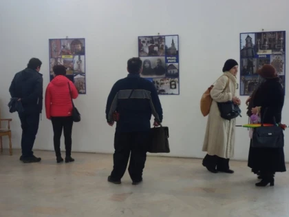 Expoziția itinerantă „Românii de la marginea lumii” a făcut un prim popas la Reșița