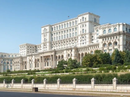 Factura la electricitate a Casei Poporului, cât pentru 4.200 de locuințe obișnuite
