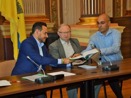 Falcă a dat lovitura ! Aradul găzduiește un campionat de badminton... pentru juniori