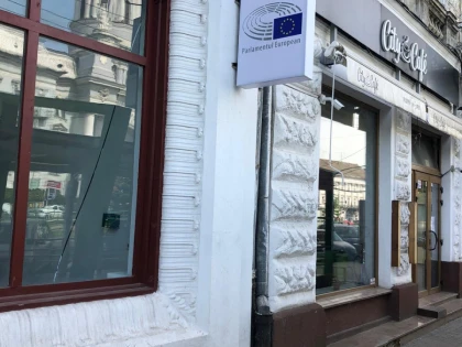 Falcă a ordonat desființarea teraselor ca să se vadă cabinetul său de europarlamentar