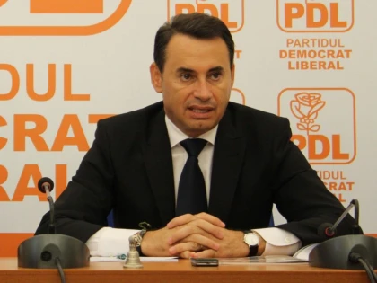 FALCA: „MA BUCURA ALEGEREA UNUI CRESTIN-DEMOCRAT IN FRUNTEA COMISIEI EUROPENE”