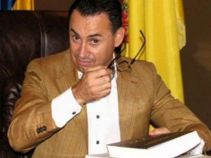 FALCĂ NU VEDE NIMIC ÎN NEREGULĂ CU RETROCEDĂRILE DIN NADĂȘ