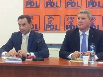 FALCĂ ȘI PREDOIU LUPTĂ PENTRU PREȘEDINȚIA PNL