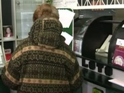 FALS CASTIGATOR LA LOTO, RETINUT CAND VOIA SA RIDICE PREMIUL